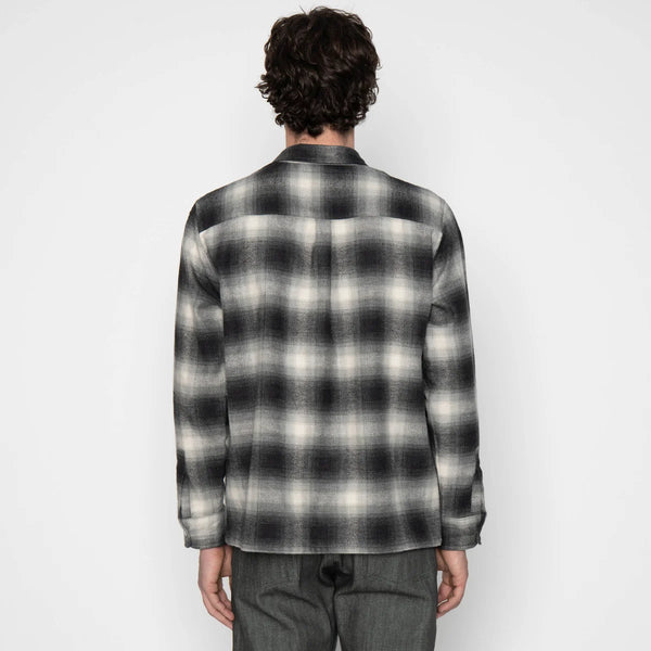 TRUE SHIRT
Organic Supple Flannel - Charcoal