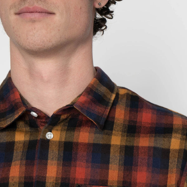 TRUE SHIRT
Shaggy Flannel - Red/Amber/Navy