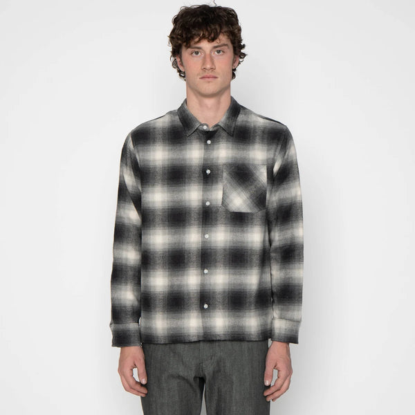 TRUE SHIRT
Organic Supple Flannel - Charcoal