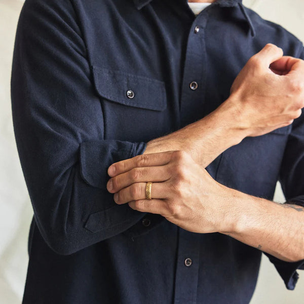 The Yosemite Shirt in Dark Navy